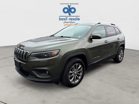Used 2019 Jeep Cherokee Latitude Plus AWD/4WD image 2