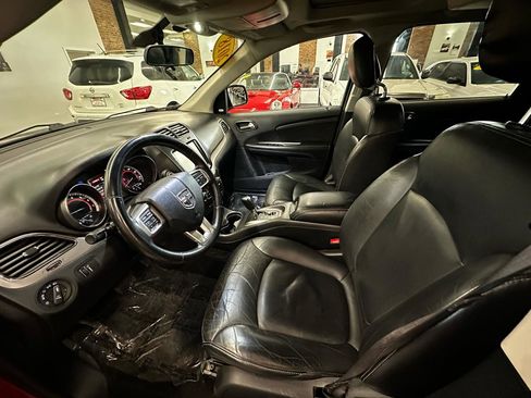 Used 2018 Dodge Journey Crossroad w/ Nav & Sun Group FWD image 9