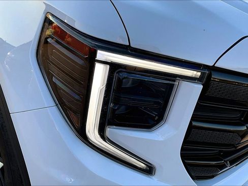 Used 2024 GMC Sierra 1500 Elevation image 38