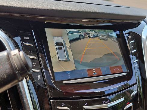 Used 2020 Cadillac Escalade ESV Luxury w/ LPO, Radiant Package AWD/4WD image 19