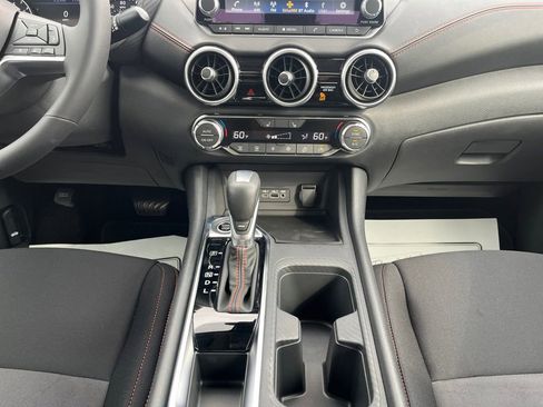 New 2025 Nissan Sentra SR w/ Midnight Edition image 3