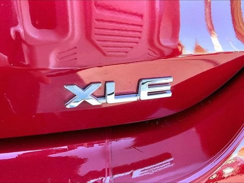 Used 2023 Toyota Highlander XLE image 24