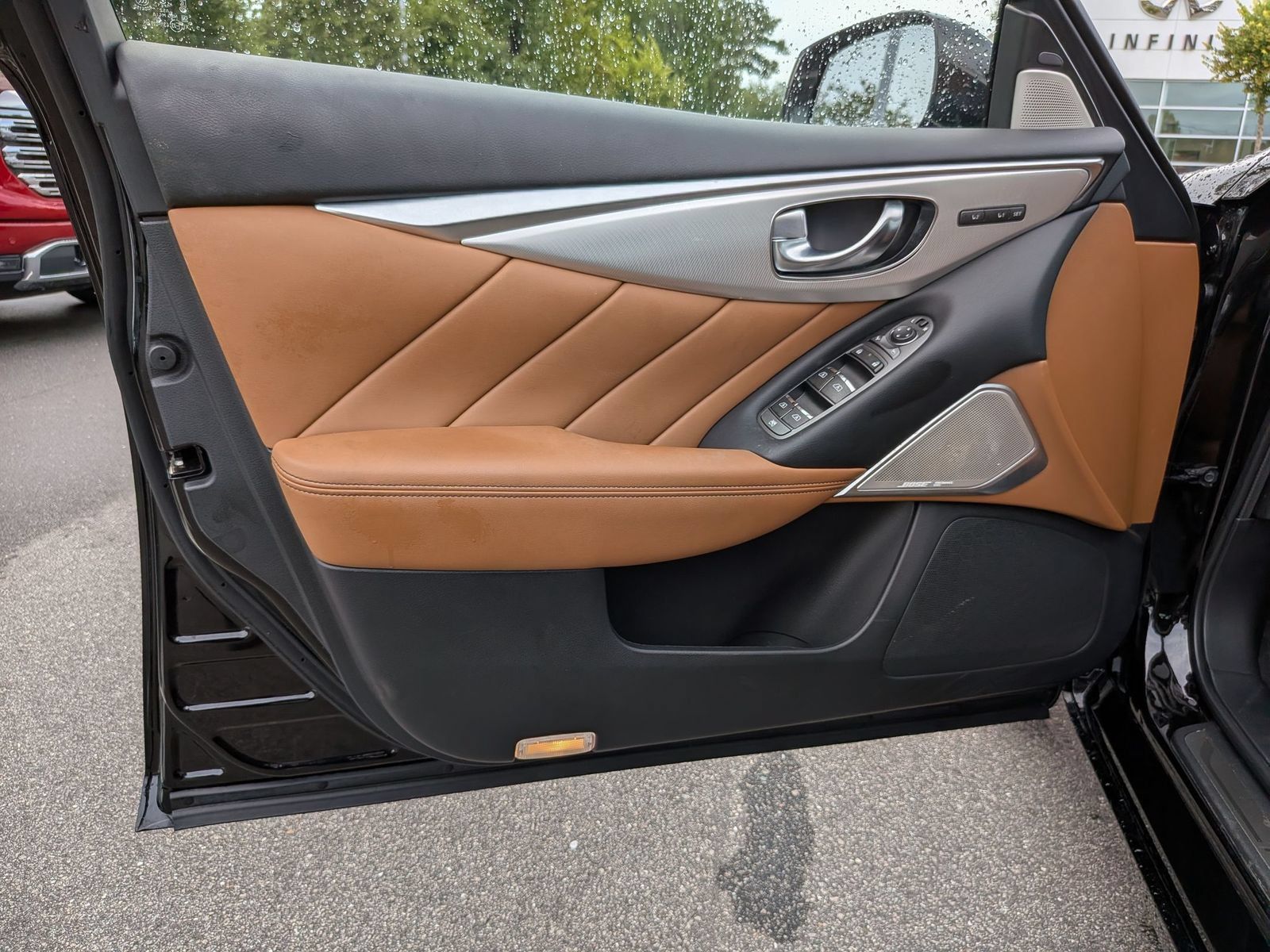 Used 2023 INFINITI Q50 Luxe w/ Cargo Package RWD image 12
