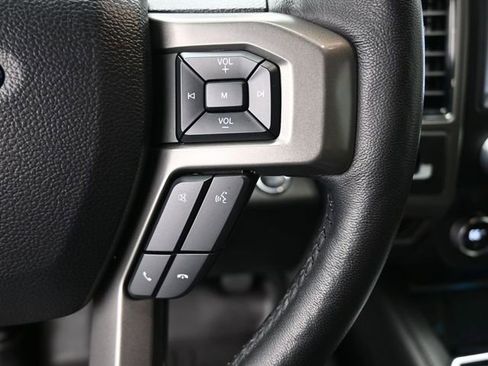 Used 2021 Ford Expedition XLT image 2