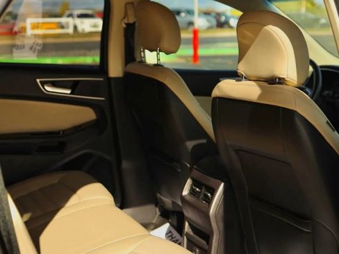 Used 2017 Ford Edge SEL w/ Equipment Group 201A image 43