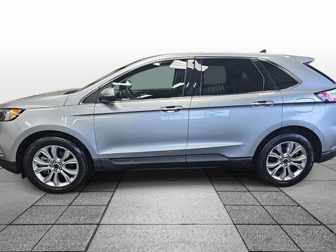 Used 2024 Ford Edge Titanium image 8