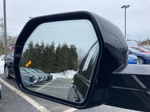 Used 2024 Toyota Sequoia Limited image 60