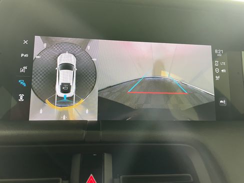 Used 2022 Porsche Taycan image 24