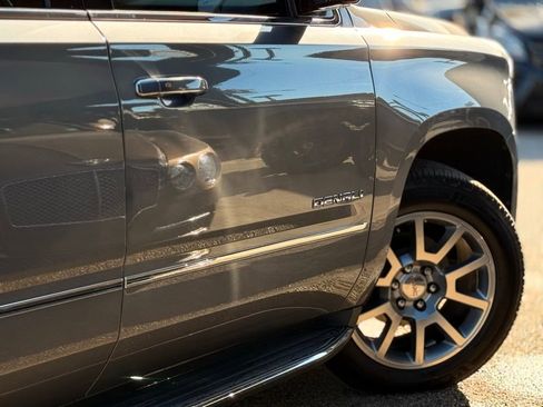 Used 2018 GMC Yukon XL Denali w/ Enhanced Security Package image 8