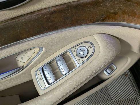 Used 2015 Mercedes-Benz S 550 4MATIC Sedan image 21