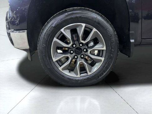 Used 2024 Chevrolet Silverado 1500 LT AWD/4WD image 55