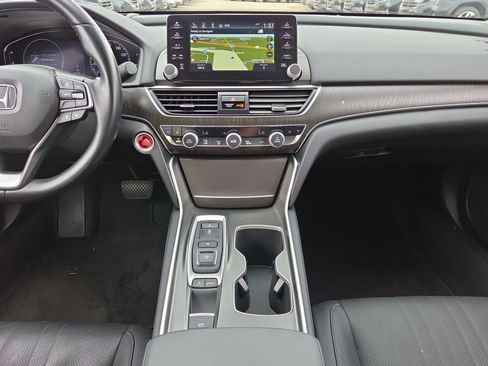 Used 2020 Honda Accord Touring image 23