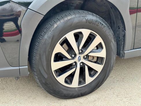 Used 2024 Subaru Outback Premium AWD/4WD image 36