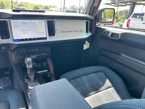 New 2026 Ford Bronco Heritage Edition AWD/4WD image 16