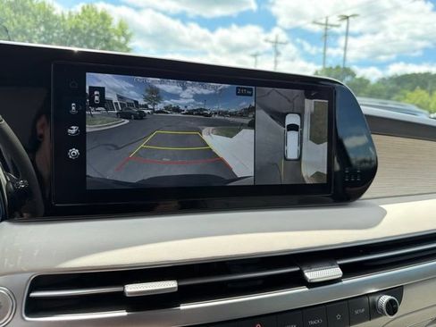 Used 2024 Hyundai Palisade Limited FWD image 18