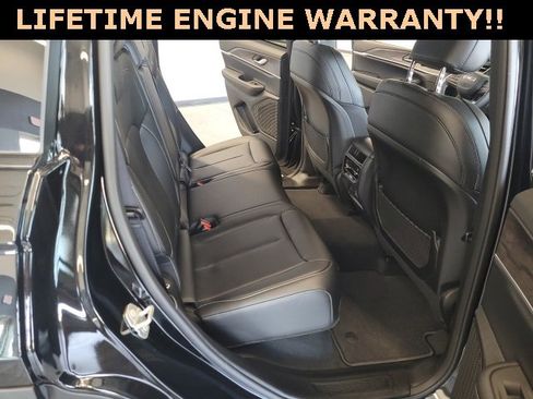 New 2025 Jeep Grand Cherokee Limited w/ Black Appearance Package image 38