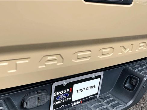 Used 2017 Toyota Tacoma SR5 w/ Tow Package image 30