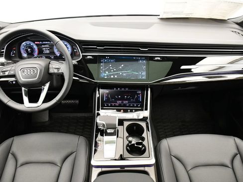 Used 2025 Audi Q7 3.0T Premium Plus w/ Premium Plus Package AWD/4WD image 19