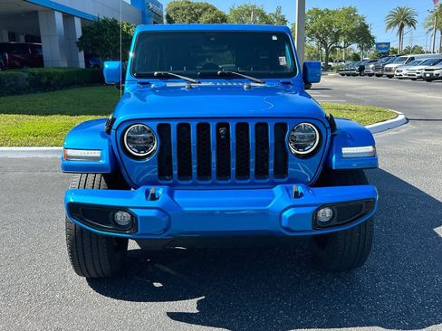 Used 2022 Jeep Wrangler Unlimited Sahara AWD/4WD image 2