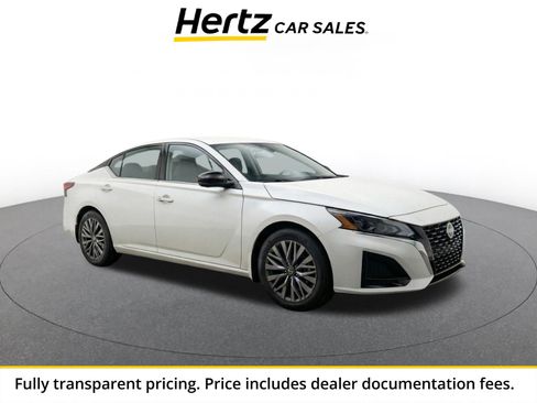 Used 2025 Nissan Altima 2.5 SV FWD image 1