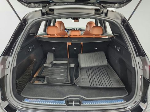 Used 2023 Mercedes-Benz GLC 300 4MATIC image 32