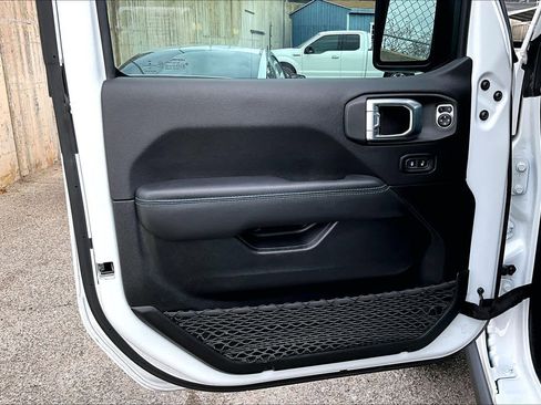 Used 2022 Jeep Wrangler Unlimited Rubicon 4xe w/ Cold Weather Group image 22