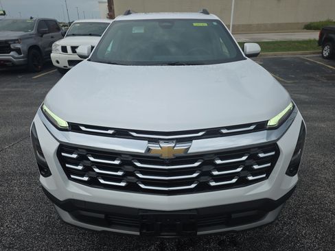 Used 2025 Chevrolet Equinox LT w/ Convenience Package II FWD image 9
