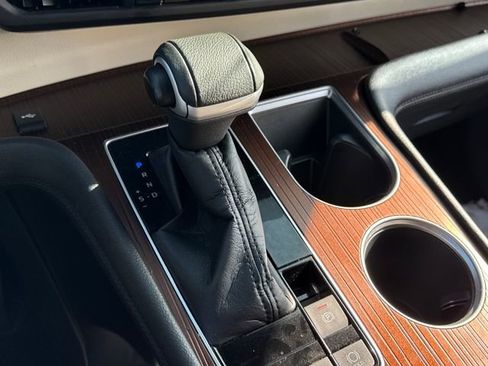 Used 2022 Toyota Sienna XLE image 31