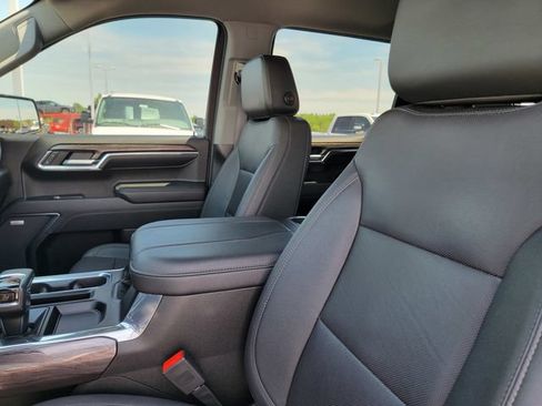 Certified 2023 Chevrolet Silverado 1500 LTZ w/ LTZ Convenience Package II AWD/4WD image 14