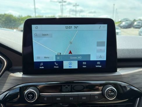 Used 2020 Ford Escape Titanium FWD image 26