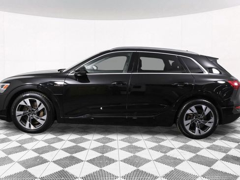 Used 2023 Audi e-tron Premium image 19