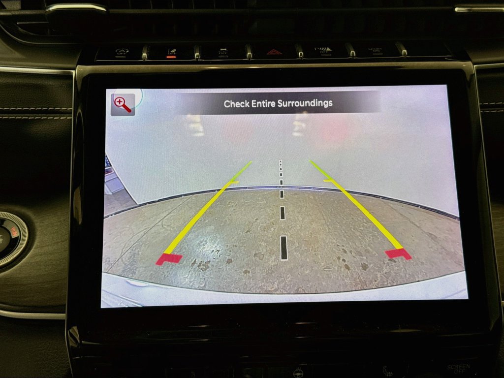 Used 2023 Jeep Grand Cherokee Limited RWD image 17