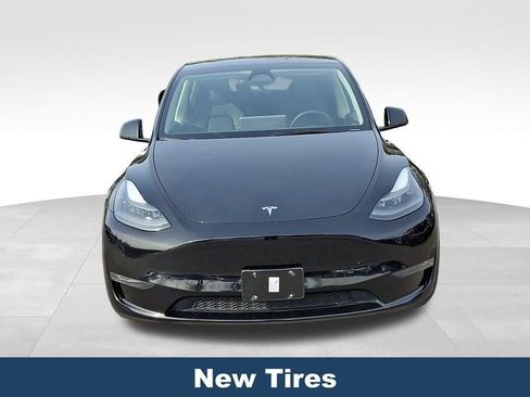 Used 2024 Tesla Model Y Long Range image 2