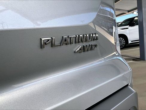 Used 2025 Nissan Pathfinder Platinum w/ Cargo Package image 41