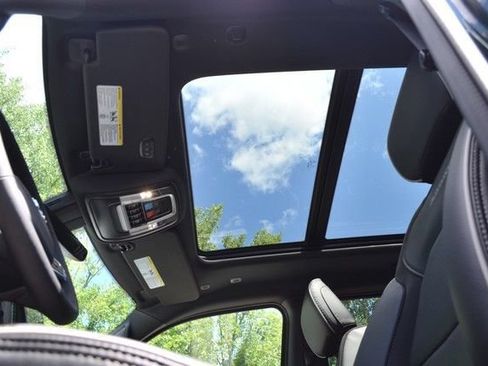 New 2026 RAM 1500 Laramie w/ Night Edition AWD/4WD image 33