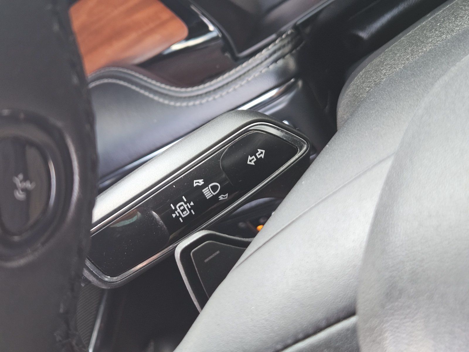 Used 2021 Lincoln Corsair Reserve FWD image 26