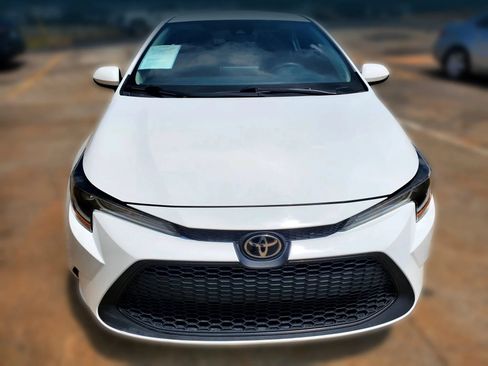 Used 2021 Toyota Corolla LE FWD image 20