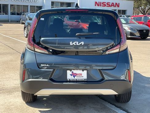 Used 2025 Kia Soul LX w/ LX Technology Package image 6
