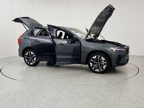 New 2026 Volvo XC60 T8 Plus w/ Protection Package Premier AWD/4WD image 10