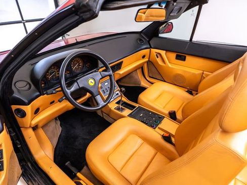 Used 1992 Ferrari Mondial T Cabriolet image 14
