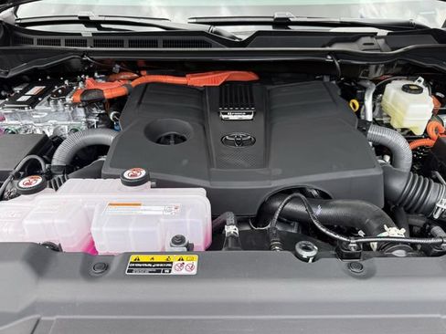New 2026 Toyota Tundra Limited AWD/4WD image 37
