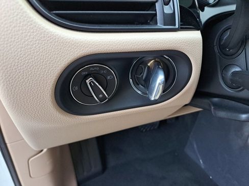 Used 2026 Porsche Macan AWD/4WD image 29