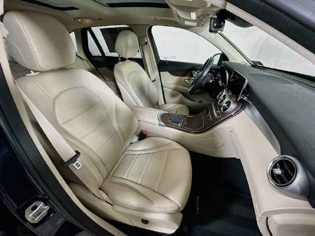 Used 2022 Mercedes-Benz GLC 300 4MATIC image 33