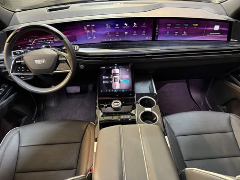 New 2025 Cadillac Escalade Sport w/ Touring Package image 15