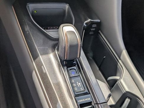 Used 2025 Toyota Crown Signia XLE image 19