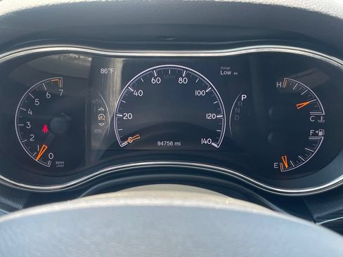 Used 2019 Jeep Grand Cherokee Limited AWD/4WD image 27