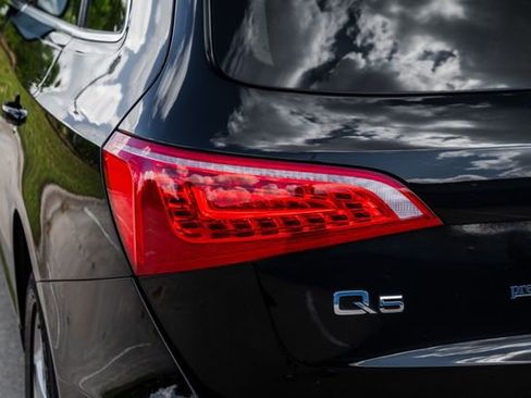 Used 2012 Audi Q5 2.0T Premium Plus w/ Premium Plus Pkg image 38