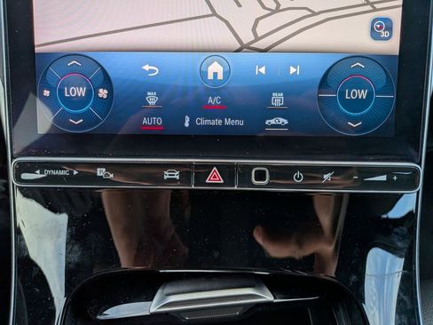 Used 2024 Mercedes-Benz C 300 Sedan image 21