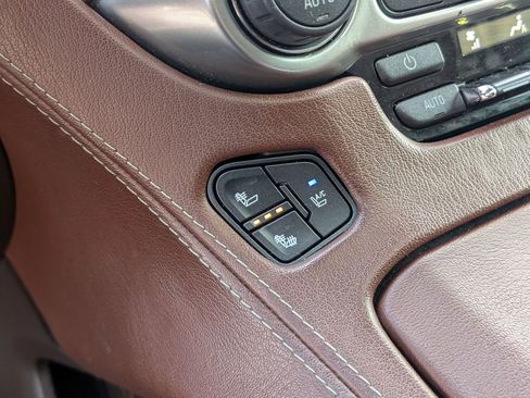 Used 2015 Chevrolet Tahoe LTZ image 29