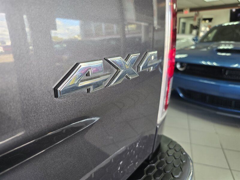 Used 2015 RAM 1500 Laramie w/ Convenience Group AWD/4WD image 32